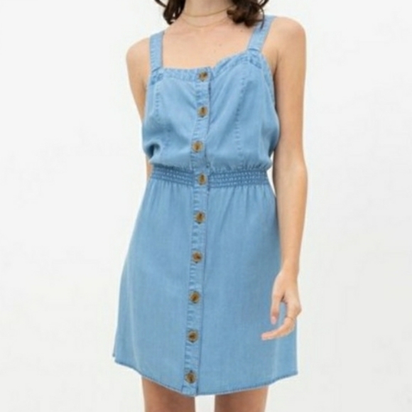 Dresses & Skirts - Sleeveless Dress